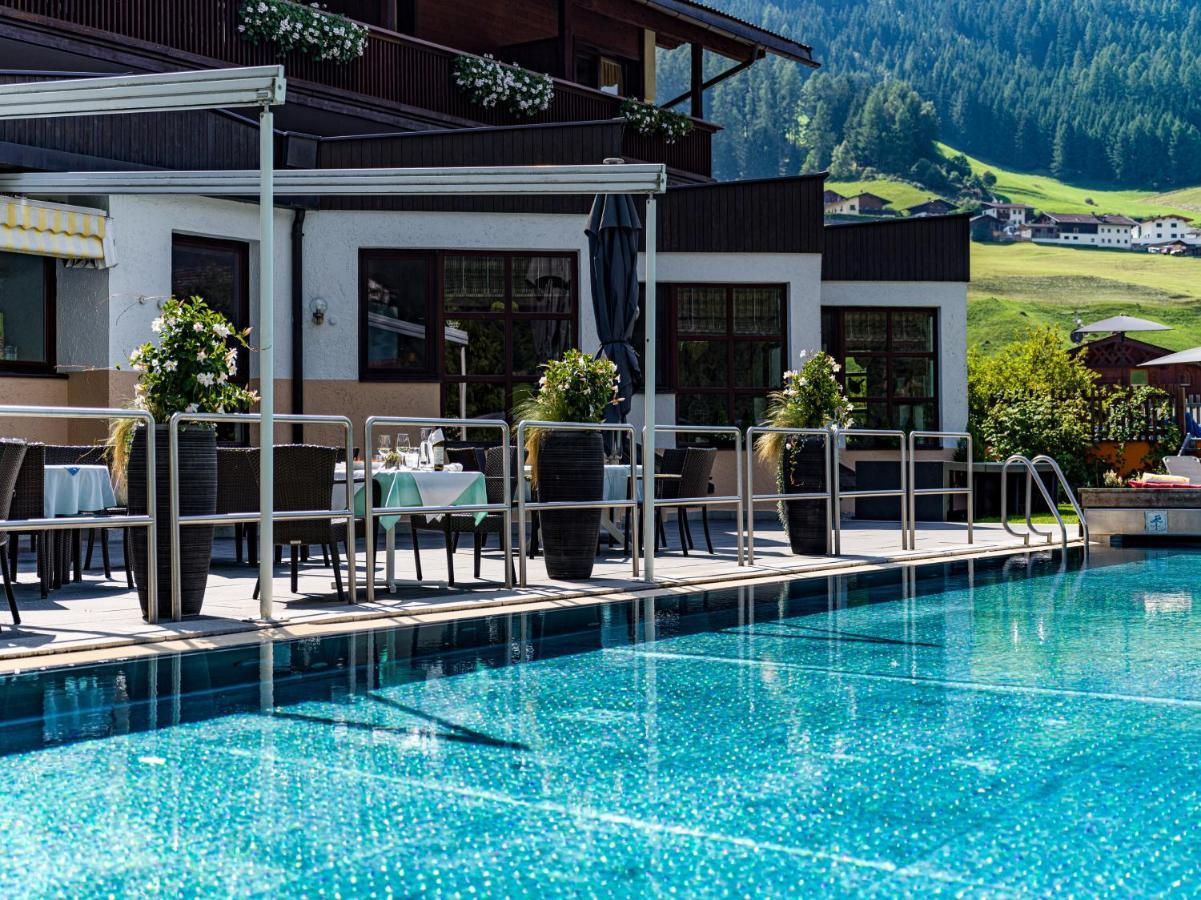 Happy Stubai Hotel Neustift im Stubaital Ngoại thất bức ảnh