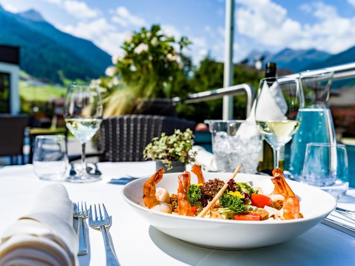 Happy Stubai Hotel Neustift im Stubaital Ngoại thất bức ảnh